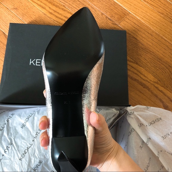 Kendall & Kylie MYRA Pumps - Picture 7 of 8